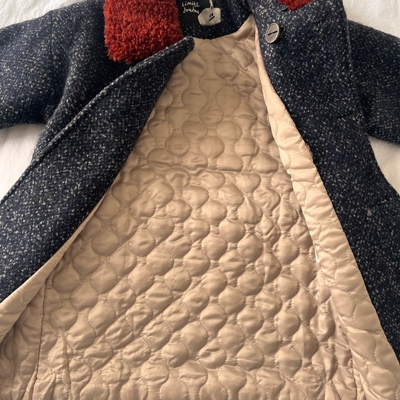Stylish Kids' Pea Coat with Red Collar - Picture 6 of 9